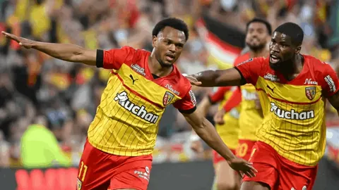 封面揭秘：孔帕尼严守纪律，力挺团队誓夺高分盛宴